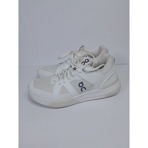 On The Roger Clubhouse Pro Women's Size 9 White Tennis Shoes